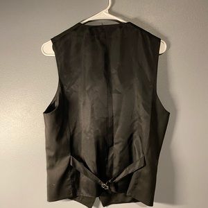 Express black vest